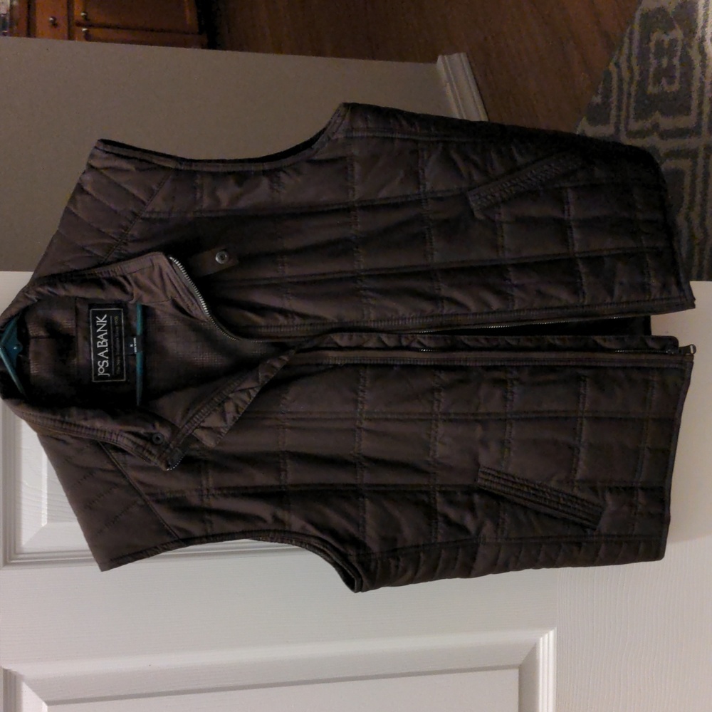 Jos A Bank Puffy Vest